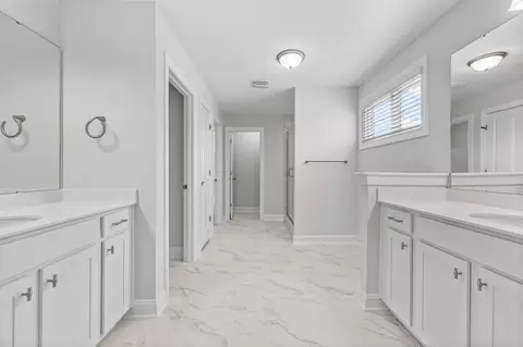 Entry Way - 282 Pierre Dr, Benson, NC 27504 photo 2 of 4