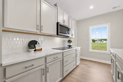 Kitchen - 282 Pierre Dr, Benson, NC 27504 photo 6 of 7