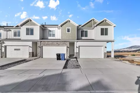 Exterior - 843 S 380 E, Smithfield, UT 84335 photo 3 of 5