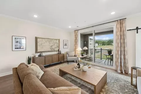 Living - 719 Iron Forge Rd UNIT B, Frederick, MD 21702 photo 2 of 2