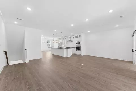 Living - 719 Iron Forge Rd UNIT B, Frederick, MD 21702 photo 1 of 4