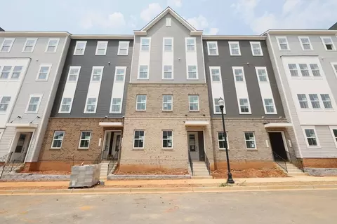 Exterior - 719 Iron Forge Rd UNIT B, Frederick, MD 21702 photo 1 of 4
