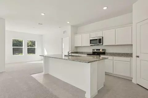 Kitchen - 10054 W Devonshire Ave, Phoenix, AZ 85037 photo 2 of 3