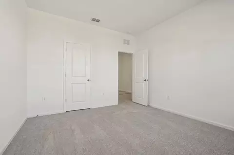 Bedroom - 10054 W Devonshire Ave, Phoenix, AZ 85037 photo 5 of 9
