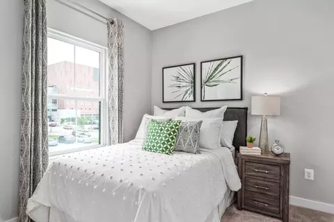 Bedroom - 7137 Sollers Point Rd, Baltimore, MD 21222 photo 8 of 10
