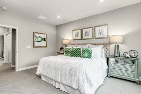 Bedroom - 7137 Sollers Point Rd, Baltimore, MD 21222 photo 9 of 10