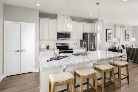 Kitchen - 7137 Sollers Point Rd, Baltimore, MD 21222 photo 3 of 7