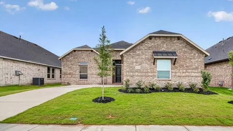 10432 Sarasota St, Midlothian, TX 76065