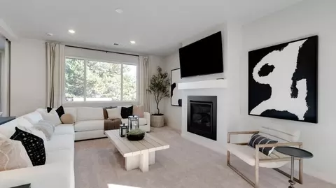 Living - 63127 NE Henningsen Pl, Bend, OR 97701 photo 2 of 3