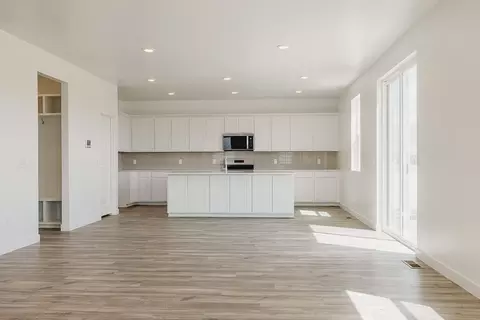 Living - 322 E Clear Granite Way, Eagle Mountain, UT 84005 photo 3 of 3