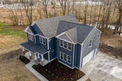 Exterior - 234 Hall Rd, Hampton, VA 23664 photo 10 of 17