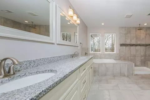Bath - 234 Hall Rd, Hampton, VA 23664 photo 1 of 6