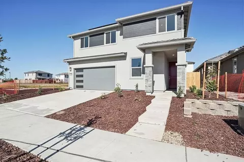 2462 Spotfin St, Roseville, CA 95747