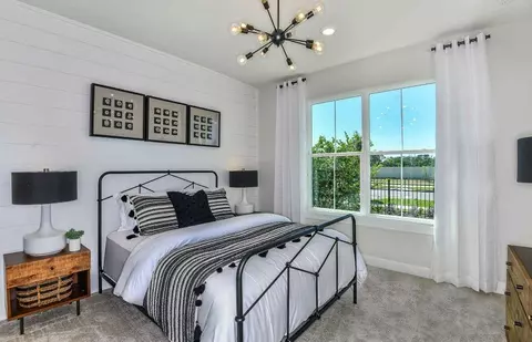 Bedroom - 3362 Yellow Leaf Cir, Spring Hill, FL 34609 photo 2 of 4