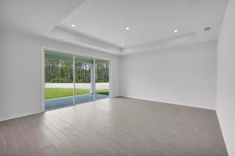Living - 96946 Mcgirts Creek Loop, Yulee, FL 32097 photo 3 of 7