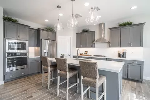 Kitchen - 7911 E Raleigh Ave, Mesa, AZ 85212 photo 4 of 5