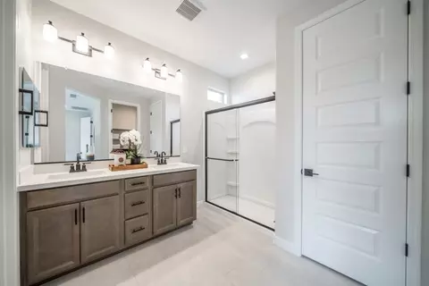 Bath - 7911 E Raleigh Ave, Mesa, AZ 85212 photo 3 of 8