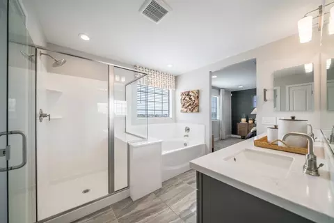 Bath - 7911 E Raleigh Ave, Mesa, AZ 85212 photo 6 of 8