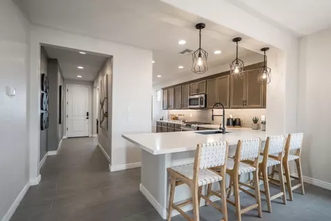 Entry Way - 7911 E Raleigh Ave, Mesa, AZ 85212 photo 3 of 4