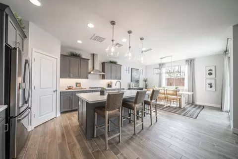 Kitchen - 7911 E Raleigh Ave, Mesa, AZ 85212 photo 3 of 5