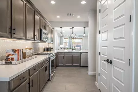 Entry Way - 7911 E Raleigh Ave, Mesa, AZ 85212 photo 2 of 4