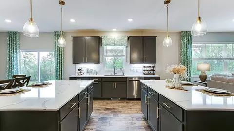 Kitchen - 3792 Brookside Dr, Chaska, MN 55318 photo 4 of 10