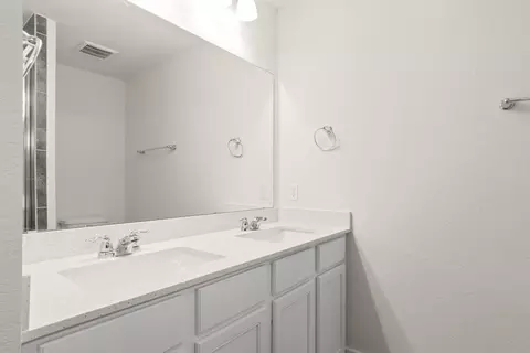 Bath - 809 White Steppe Way, Georgetown, TX 78626 photo 3 of 9