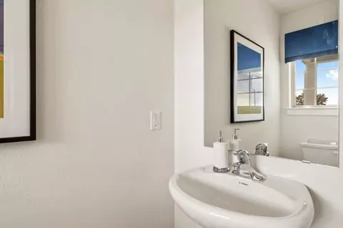 Bath - 809 White Steppe Way, Georgetown, TX 78626 photo 9 of 9
