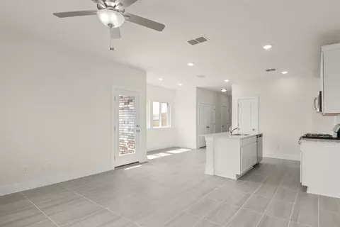 Living - 809 White Steppe Way, Georgetown, TX 78626 photo 2 of 3