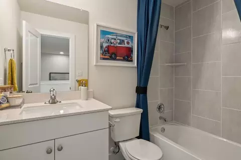 Bath - 809 White Steppe Way, Georgetown, TX 78626 photo 6 of 9