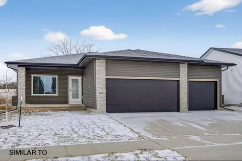 1565 Werthman Dr, Waukee, IA 50263