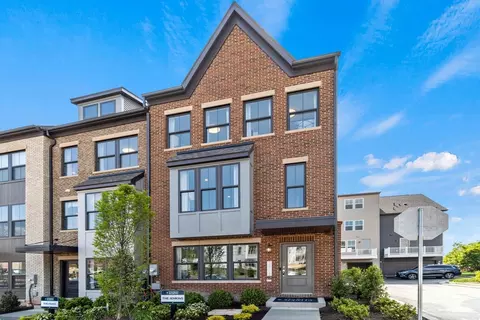 6015 Beake St, Hyattsville, MD 20782