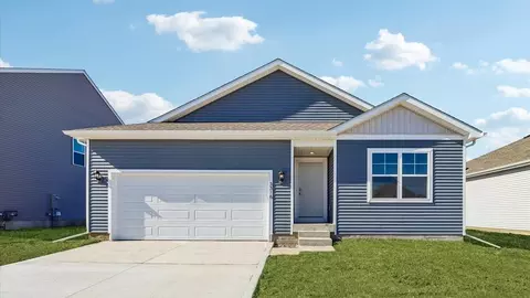 504 Quetzal Dr, Norwalk, IA 50211