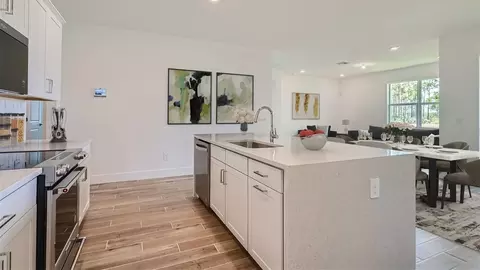 Kitchen - 6510 SE Park Trace Dr, Stuart, FL 34997 photo 2 of 9