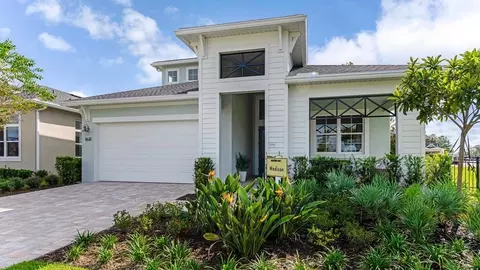 1627 Lake Reserve Dr, Deland, FL 32724
