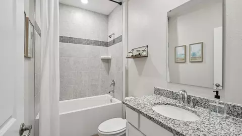 Bath - 6322 Pecan Course Pl, Ocala, FL 34472 photo 1 of 4