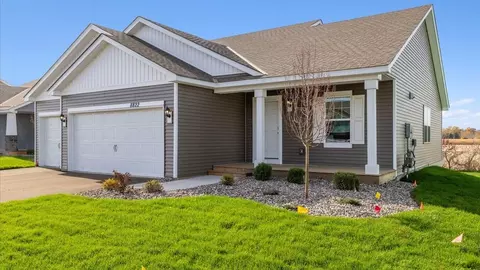 8963 Joliet Ave S, Cottage Grove, MN 55016