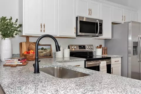 Kitchen - 200 Willie Sanders Dr, Madison, AL 35756 photo 6 of 8