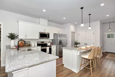 Kitchen - 200 Willie Sanders Dr, Madison, AL 35756 photo 4 of 8