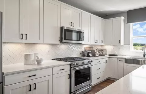 Kitchen - 702 Risdon Trl N, Saline, MI 48176 photo 1 of 4
