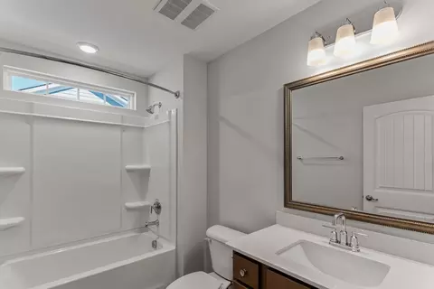 Bath - 1 Lanier Ct, Pooler, GA 31322 photo 3 of 11