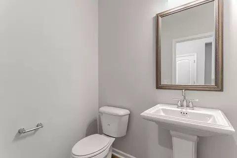Bath - 1 Lanier Ct, Pooler, GA 31322 photo 1 of 11