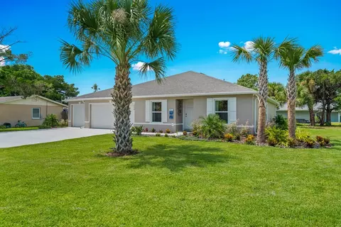 1916 W Belgrade Dr, Citrus Springs, FL 34434