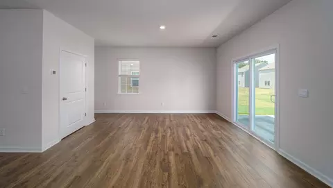 Living - 4697 Fanning Rd, Hickory, NC 28602 photo 1 of 5