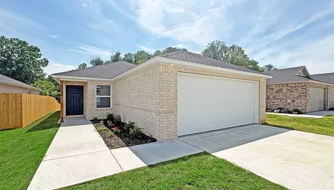 8732 Preston Wood Dr, Fort Smith, AR 72916