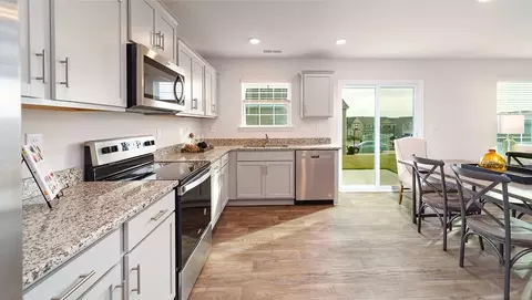 Kitchen - 2002 10th St SE, Hickory, NC 28602 photo 3 of 7