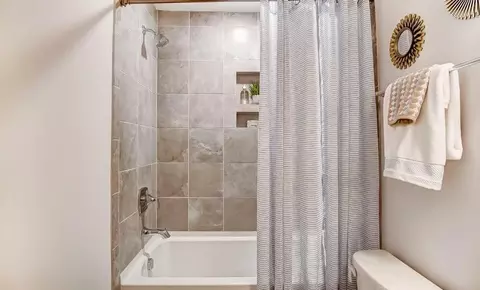 Bath - 300 Lomond Loop, Chesapeake, VA 23322 photo 13 of 17
