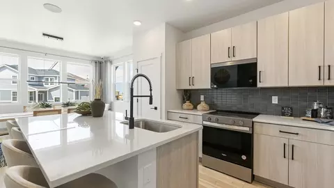 Kitchen - 24217 E 53rd Dr, Aurora, CO 80019 photo 2 of 3