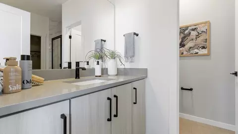 Bath - 24217 E 53rd Dr, Aurora, CO 80019 photo 1 of 3