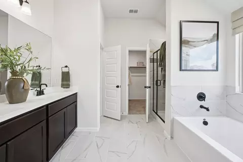 Bath - 5608 Pathway Rd, Celina, TX 75009 photo 2 of 2